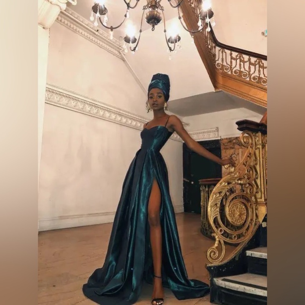 Prom dress: A-line split long prom dress